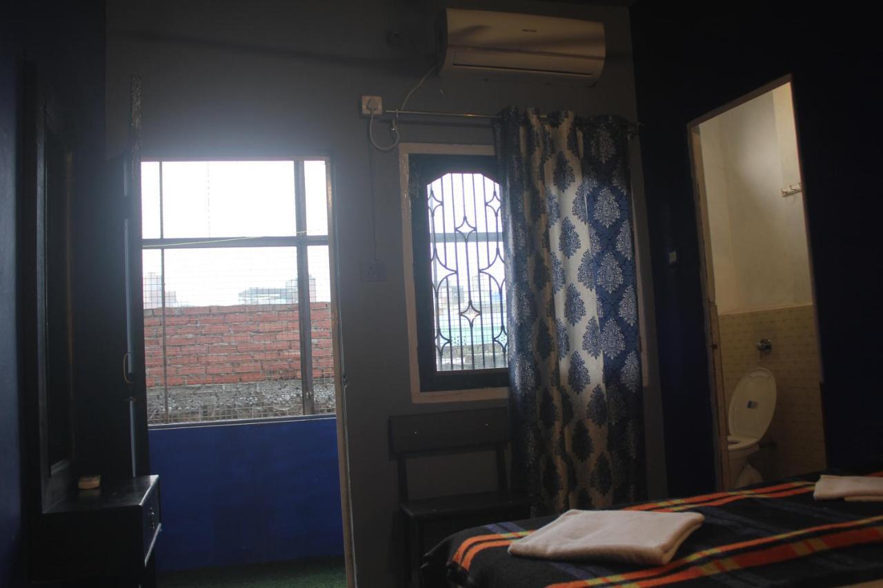 Hostel The Neela By Bunkedup